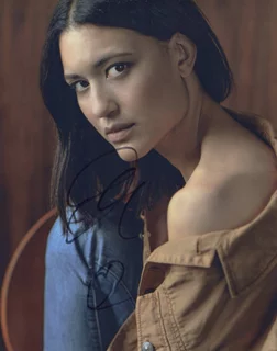 Julia Jones autograph