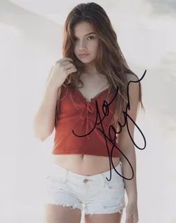 Alexis Jayde Burnett autograph