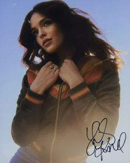 Lily Kincade autograph