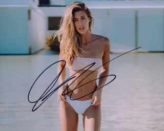 Jessica Serfaty autograph