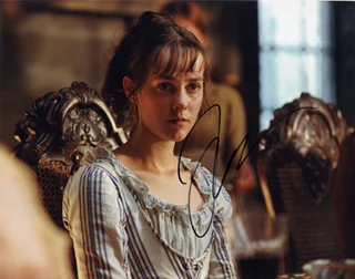 Jena Malone autograph