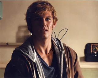 Alex Pettyfer autograph