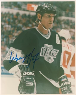 Wayne Gretzky autograph