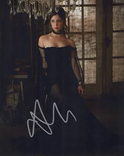 Annabelle Attanasio autograph
