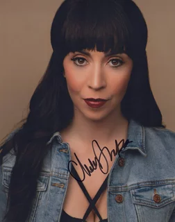 Chelsea Devantez autograph