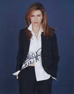 Finola Hughes autograph