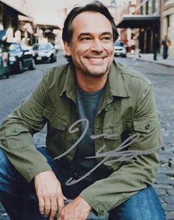 Jon Lindstrom autograph