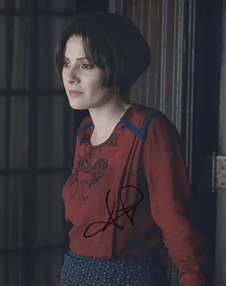 Aleksa Palladino autograph
