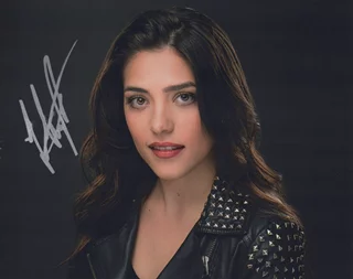 Lily Richards autograph