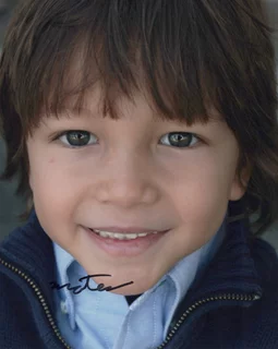 Teo Briones autograph