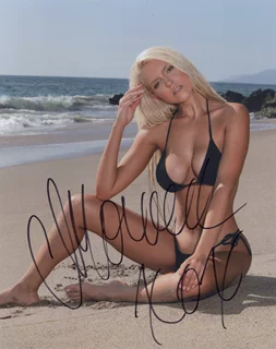 Chealse Sophia Howell autograph