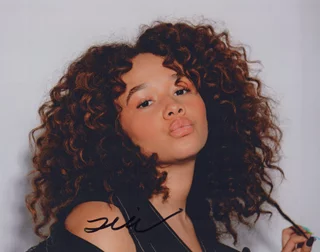 Talia Jackson autograph