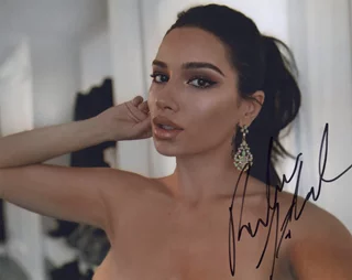 Rebecca Karalash autograph