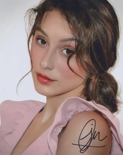 Jennifer Michele autograph