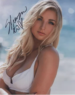 Shayna Holt autograph