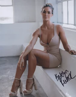 Katelyn Runck autograph