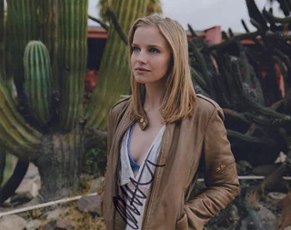 Alexis Clayton autograph