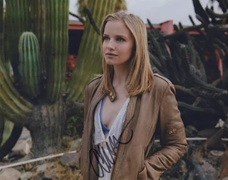 Alexis Clayton autograph