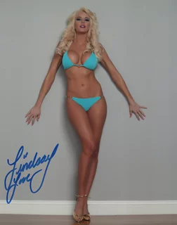 Lindsay Love autograph