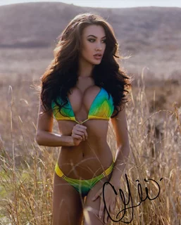 Corrie Yee autograph