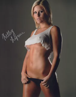 Kelley Lynn autograph