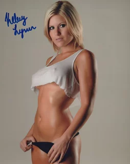 Kelley Lynn autograph