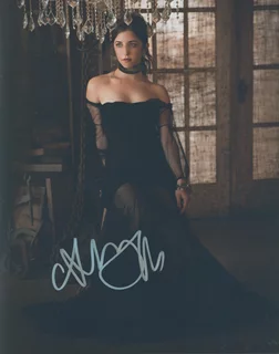 Annabelle Attanasio autograph