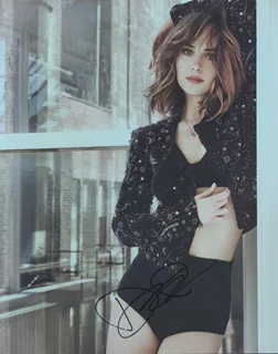 Dakota Johnson autograph