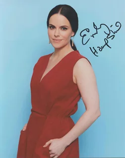 Emily Hampshire autograph