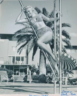 Gloria Pall autograph