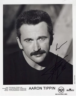 Aaron Tippin autograph
