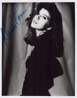 Marisa Tomei autograph