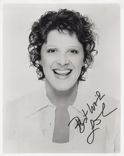 Linda Lavin autograph