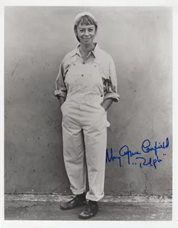 Mary Grace Canfield autograph