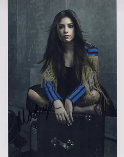 Madisyn Shipman autograph