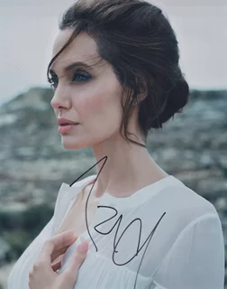 Angelina Jolie autograph