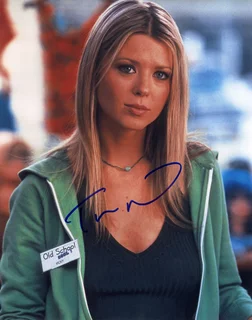 Tara Reid autograph