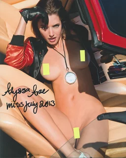 Alyssa Arce autograph
