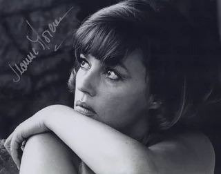 Jeanne Moreau autograph