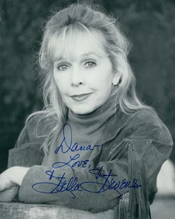 Stella Stevens autograph