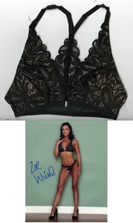 Zoe Wild autograph
