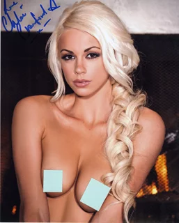 Chloe Crawford autograph