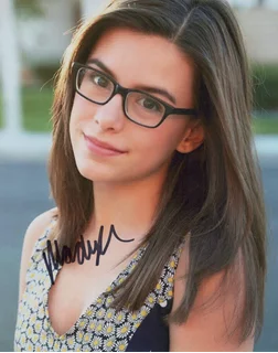 Madisyn Shipman autograph