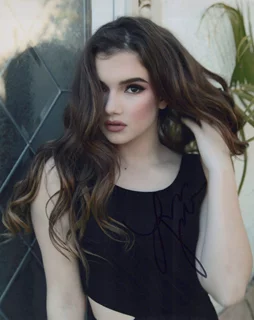 Alexis Jayde Burnett autograph