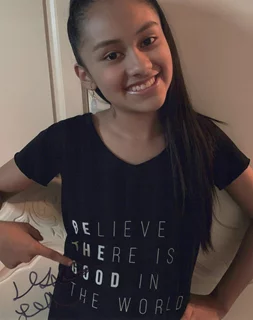 Isabella Leon autograph