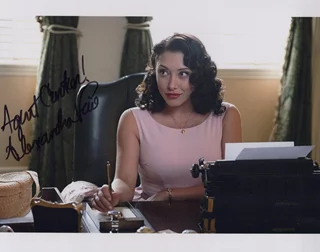 Alexandra Vino autograph