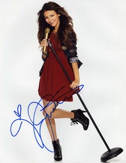 Victoria Justice autograph