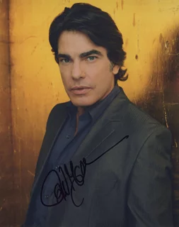 Peter Gallagher autograph