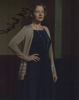 Penelope Ann Miller autograph