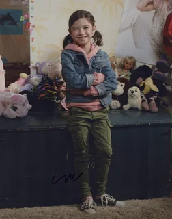 Scarlett Estevez autograph